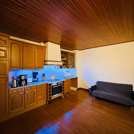 Helle Mit Parkplatz & Wlan *