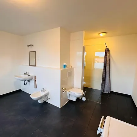 Helle Mit Parkplatz & Wlan * Meine