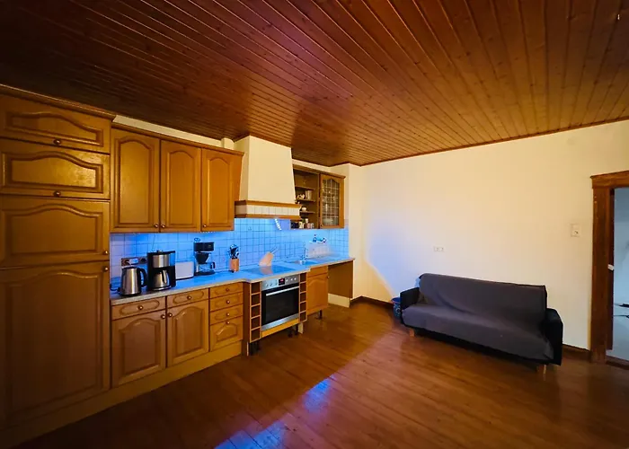 Helle Mit Parkplatz & Wlan *